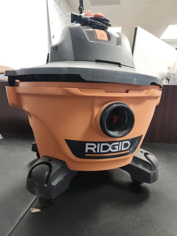 ***USED PICTURE FOR REFERENCE VACUME, HOSE AND FILTER ONLY******RIDGID 62698 RT0600 NXT 6-Gal. Wet Dry Shop Vacuum with Casters, 4.25 Peak HP Motor, and Pro Locking Hose, Dark Gray and Red | EZ Auction