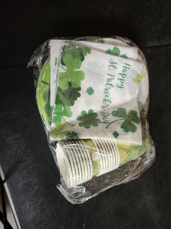 St Patricks Day Party Decorations,Lucky Shamrock Clover Party Decorations,Include St Patricks Day Party Plates,Dessert Plates,Cups,Napkins (16 Guests) | EZ Auction