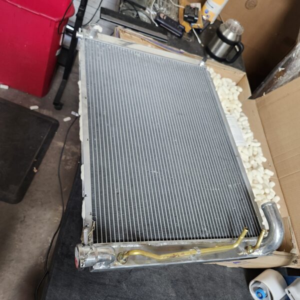 *NOT EXACT MODEL* For Toyota Sienna Radiator 2004 2005 | Vehicle Trim: 3.3L V6 3300cc 202 CID; w/Automatic Transmission; w/Tow Pkg | TO3010281 | 16041-0A402 | EZ Auction