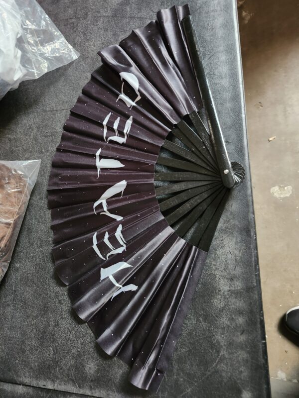 Expression Tees HEATED Large Concert Hand Fan | EZ Auction