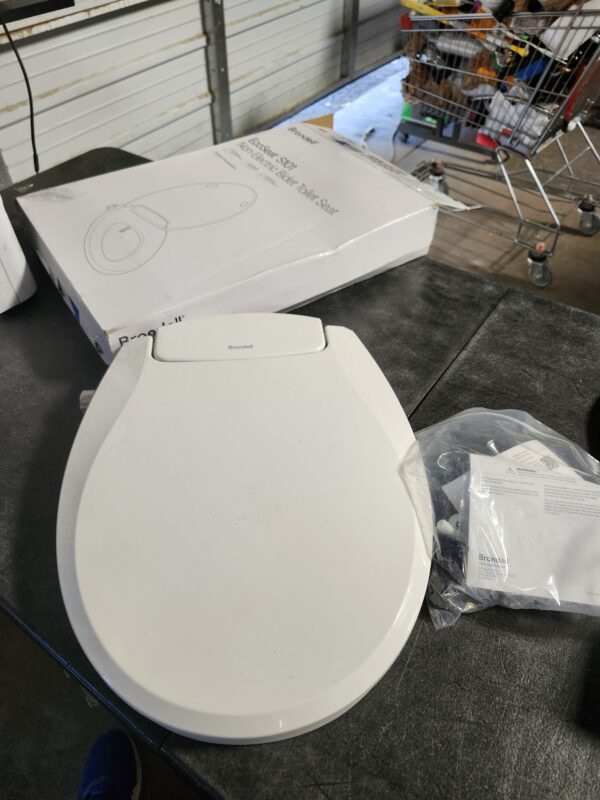 Brondell Swash Ecoseat Non-Electric Bidet Seat for Round Toilet in White | EZ Auction