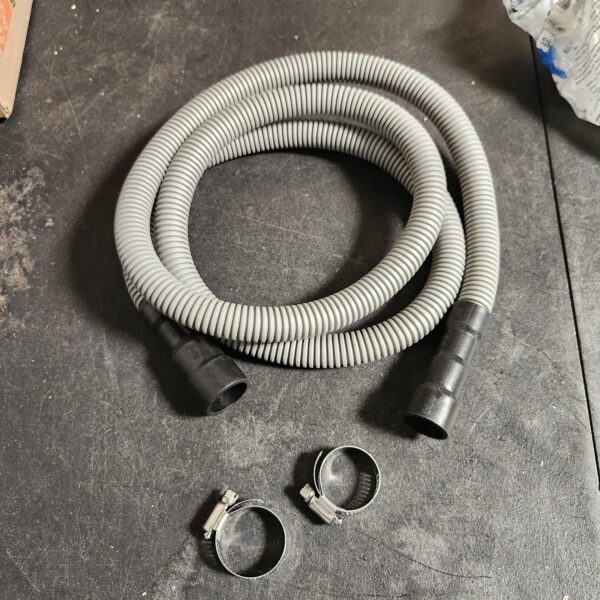 "Everbilt 6 ft. Corrugated Dishwasher Hose" | EZ Auction