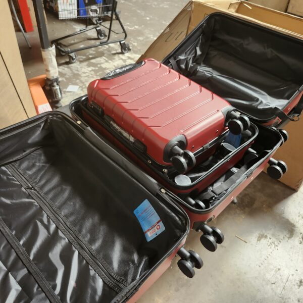 Mancini San Marino Lightweight Spinner Luggage Set | EZ Auction