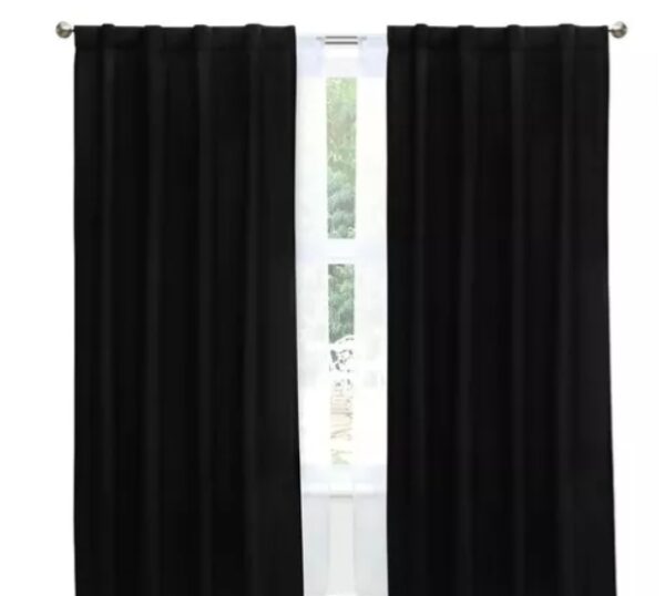 Set of 2 black curtains | EZ Auction