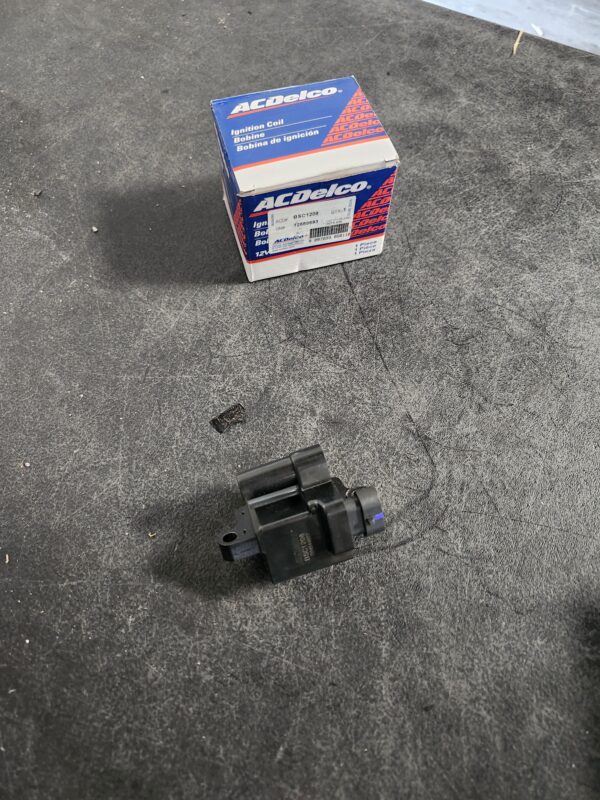 ACDelco BSC1208 12V Ignition Coil Replaces 19279906 | EZ Auction