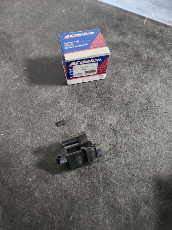 ACDelco BSC1208 12V Ignition Coil Replaces 19279909 | EZ Auction