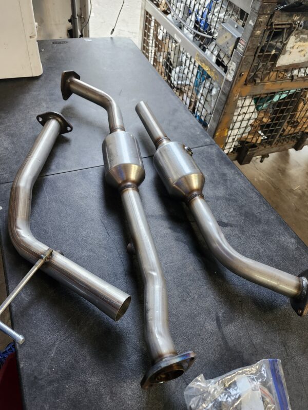 For 2001-2004 Toyota Sequoia 4.7L Right & Left Catalytic Converter Set | EZ Auction