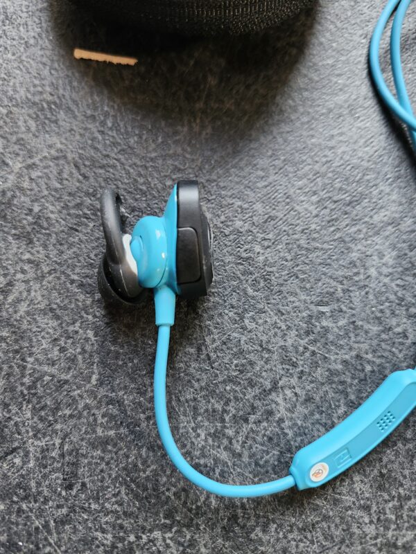 Bose SoundSport Wireless, Sweat Resistant, In-Ear Headphones, Aqua | EZ Auction