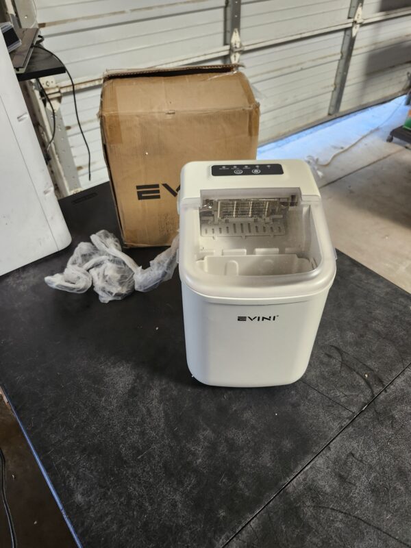 ** Portable Ice Maker Ice Scoop 9 Ice Cubes In 6 Minutes 26lbs ( White ) | EZ Auction