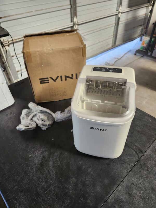 *** USED *** Portable Ice Maker Ice Scoop 9 Ice Cubes In 6 Minutes 26lbs ( White ) | EZ Auction