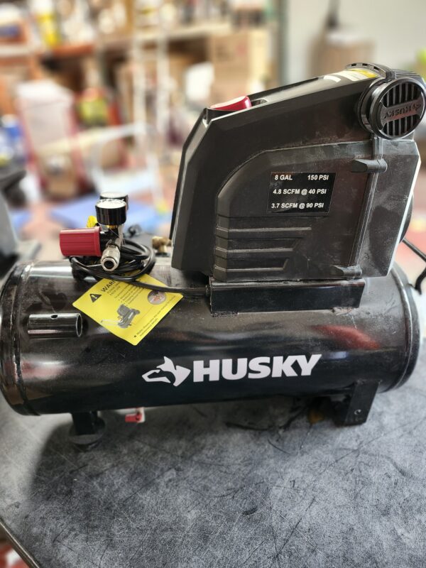 “Husky 8 Gallon 150PSI Hotdog Air Compressor” - Image 4