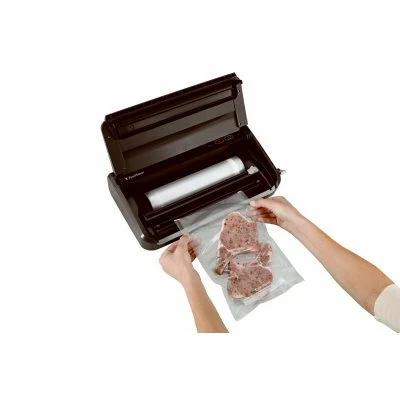 Vacuum Sealer Machine with Built-In Roll Storage and Cutter for Food Preservation