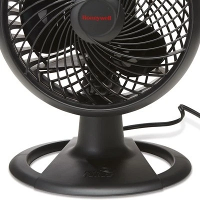 Turbo Force 13.7 In. Oscillating Table Fan With 3 Speeds And 120-degree Oscillation