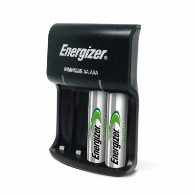 Battery Charger For AA & AAA Rechargeable Batteries + 2 AA Batteries
