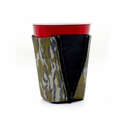 Mossy Oak Bottomland Magnetic Can Koozie