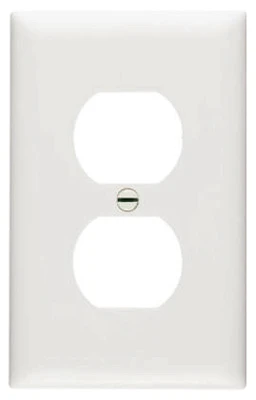 Pass & Seymour Wall Plate, 1-Gang Duplex Outlet, Urea, White