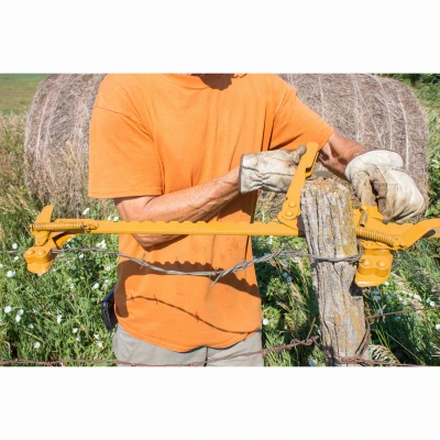 Fence Stretcher with Controlled Release Mechanism for Secure and Safe Fence Installation