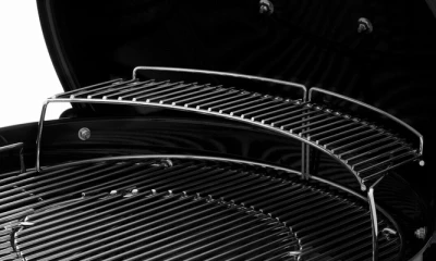 Master Touch Charcoal Grill with Hinged Barbecue Grate, Blue, 22 Inch Diameter