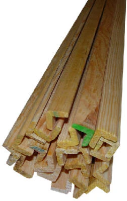 Solid Pine Moulding, Outside Corner, 0.75 x 0.75 In. x 8 Ft.