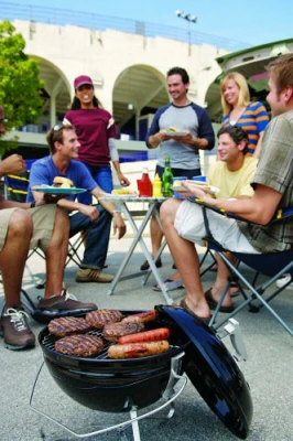 Smokey Joe Premium Portable Charcoal Grill, 14 Inch Diameter, Compact and Lightweight