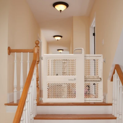 Lift Lock Swing Security Gate Adjustable 28 to 42 Inches by 26 Inches