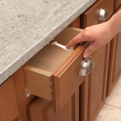 Spring 'N Release Latches, 3-Pk.