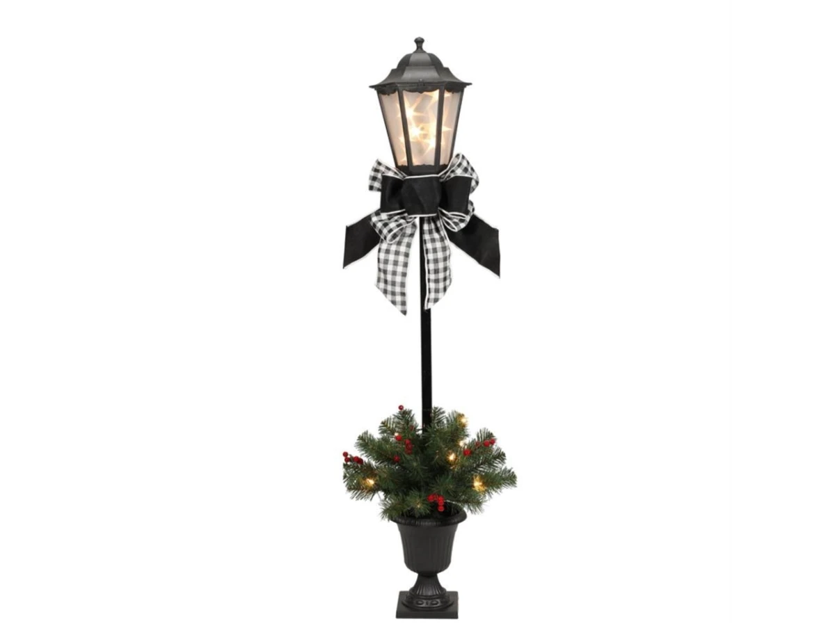 4-foot Pre-lit Decorative Black Lamp Post With Greenery, Red Berries, And Lights