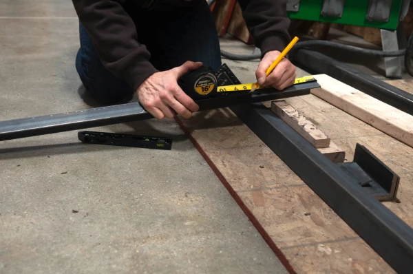 JOHNSON 7" Johnny Square® Professional Easy-Read™ Aluminum Rafter Square