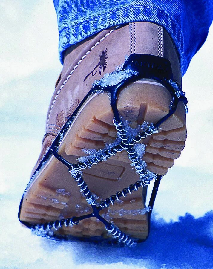 Walk Small Black Polyelastomer Ice Cleat For Unisex Footwear