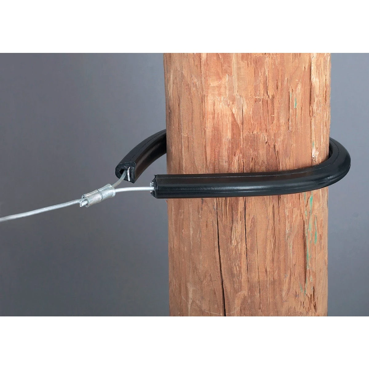 Electric Fence Insulator, Tubular Corner & End Post, Black, 10-Pk.