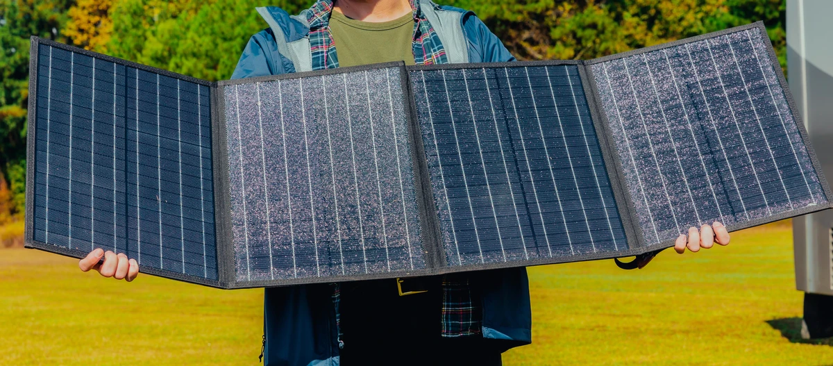Elite Series 100w Monocrystalline Solar Panel With Quad-fold Design