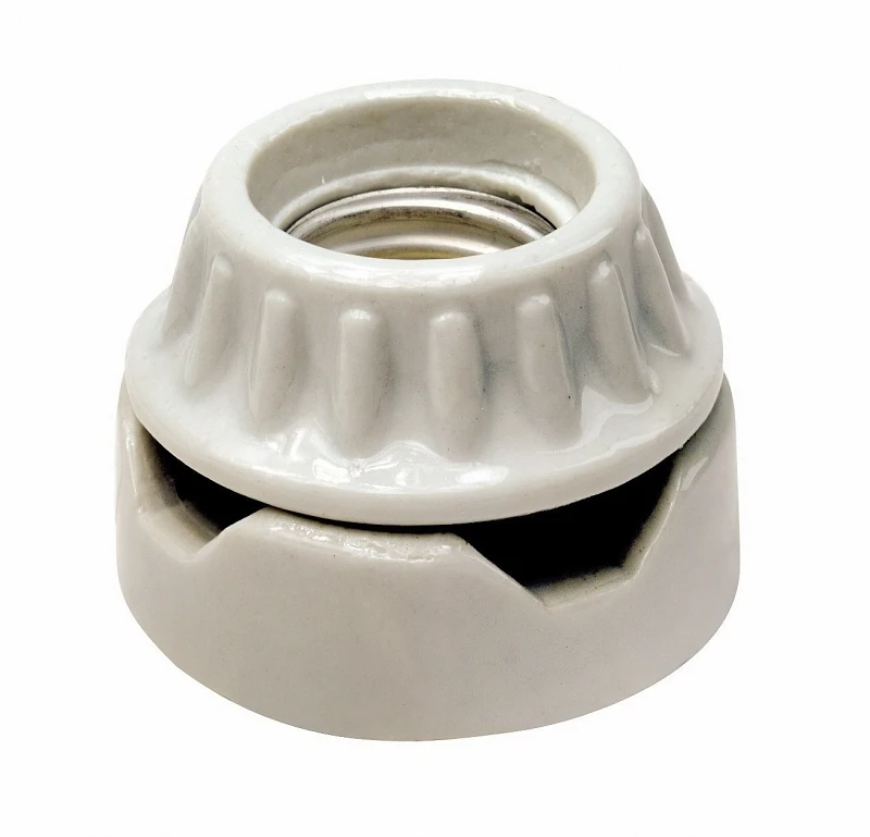 Leviton Porcelain Medium Base Surface Socket 1 pk