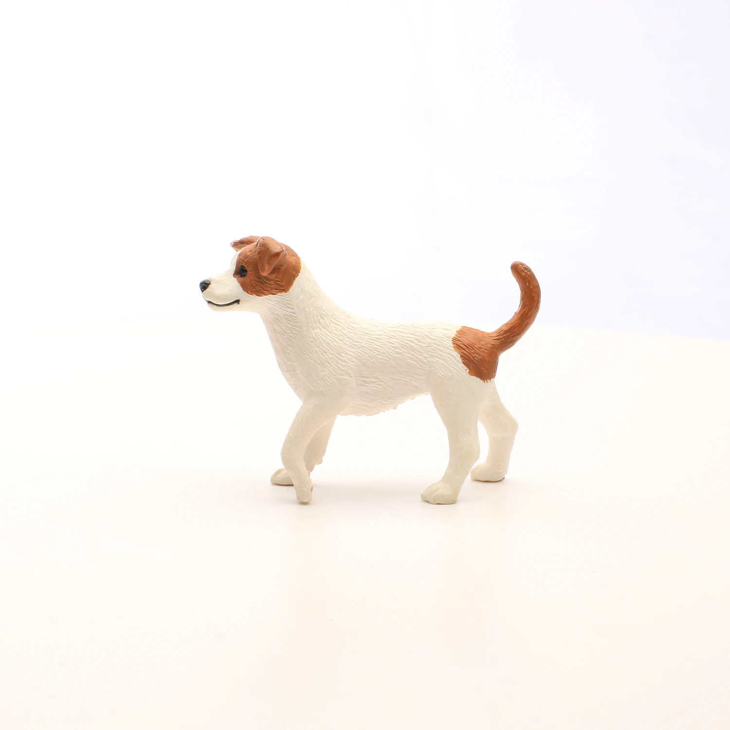 Farm World Jack Russell Terrier Figurine Plastic Brown/white Collectible Toy