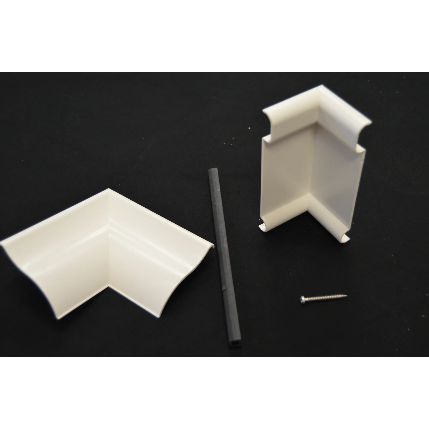 3 In. H X 9 In. W White Abs Plastic Baseboard Inside Corner Cover