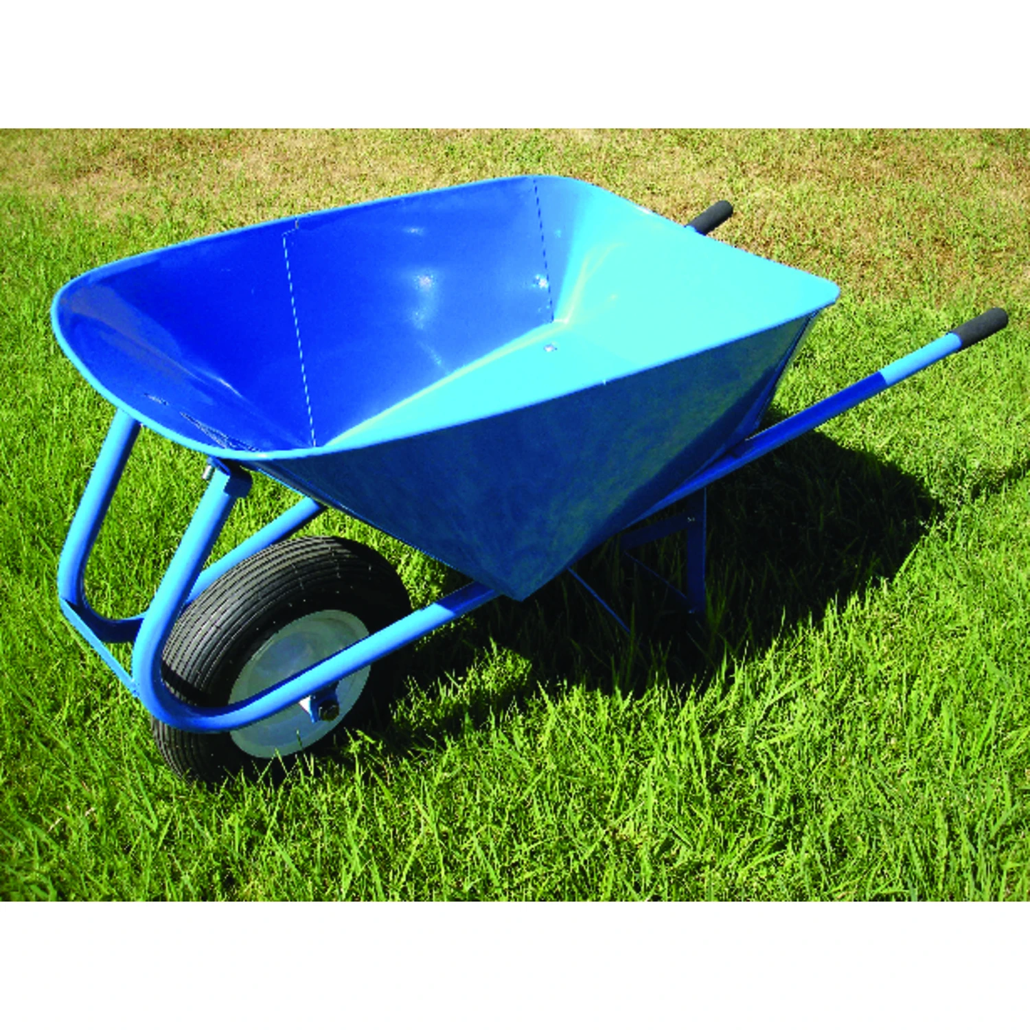 Contractor Grade Wheelbarrow with Steel Handles, 20 Gauge Tray, 5 Cubic Feet Capacity