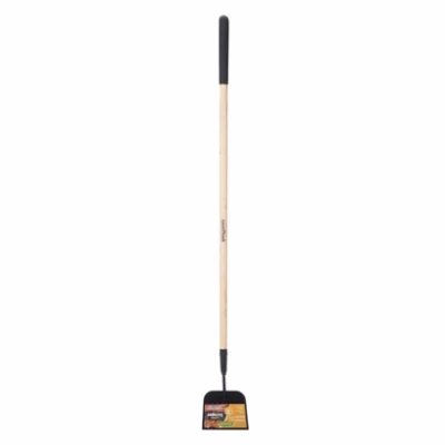 7 Inch L-Style Scraper with Durable Wood Handle for Efficient Surface Preparation