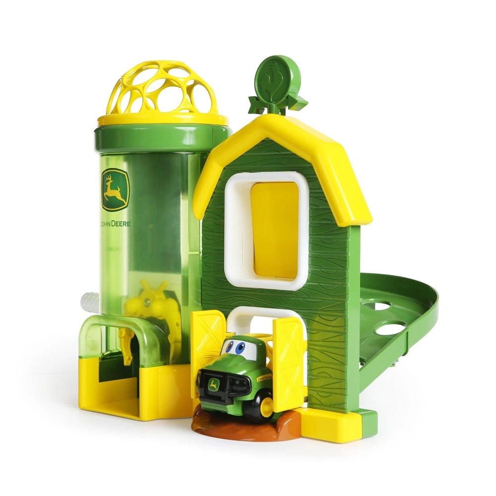 JOHN DEERE BARN PLAYSET (2)