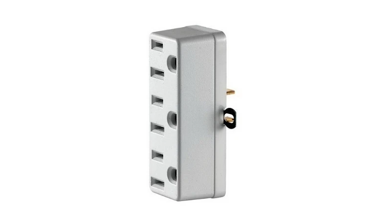 White 15a 3-outlet Grounding Tap Adapter - Model C26-00698-0wh