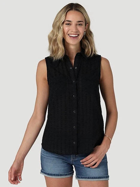 Women's Wrangler Sleeveless Textured Snap Tank Top, Black Beauty, Size Large