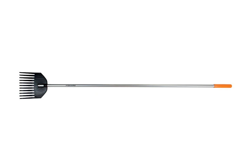 Fiskars 66 Inch 11 Tine Poly Shrub Rake With Aluminum Handle