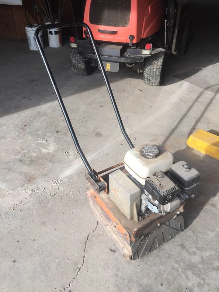 Plate Compactor (14"x22" Plate)