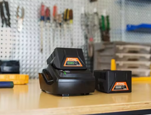 AK 10 BATTERY
