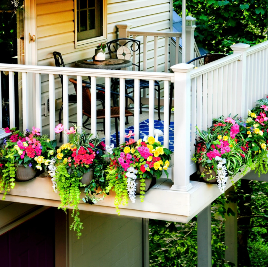 Plant Traps Railing Planter, Tool-Free Outer Ledge Garden, White
