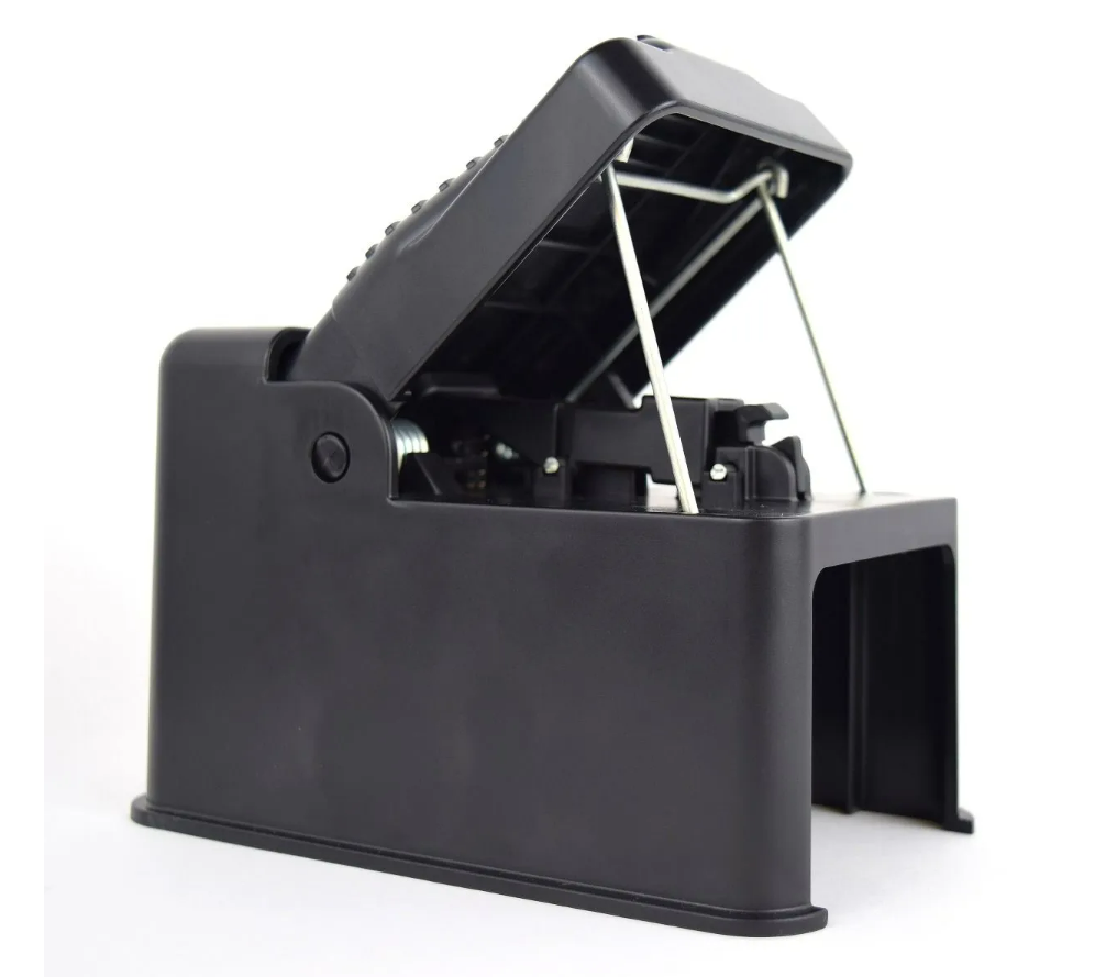VICTOR® THE BLACK BOX GOPHER TRAP