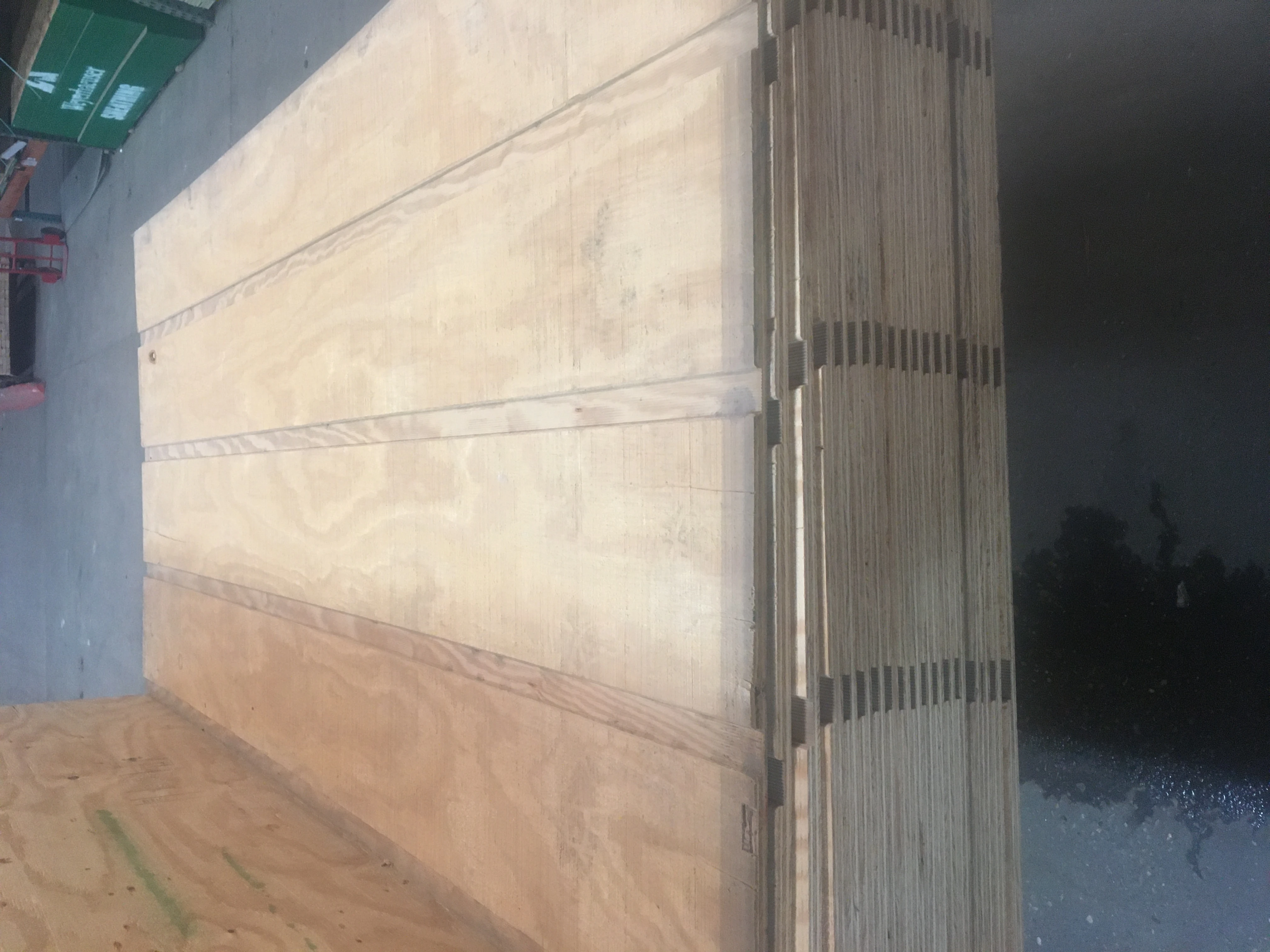 5/8" RB&B PINE SIDING 4X8 12" OC