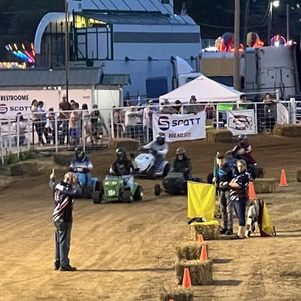 Arkansas Lawnmower Racing Association compete for points every year.