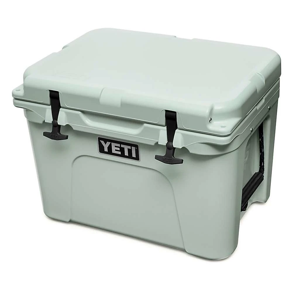 YETI Tundra 35 Cooler