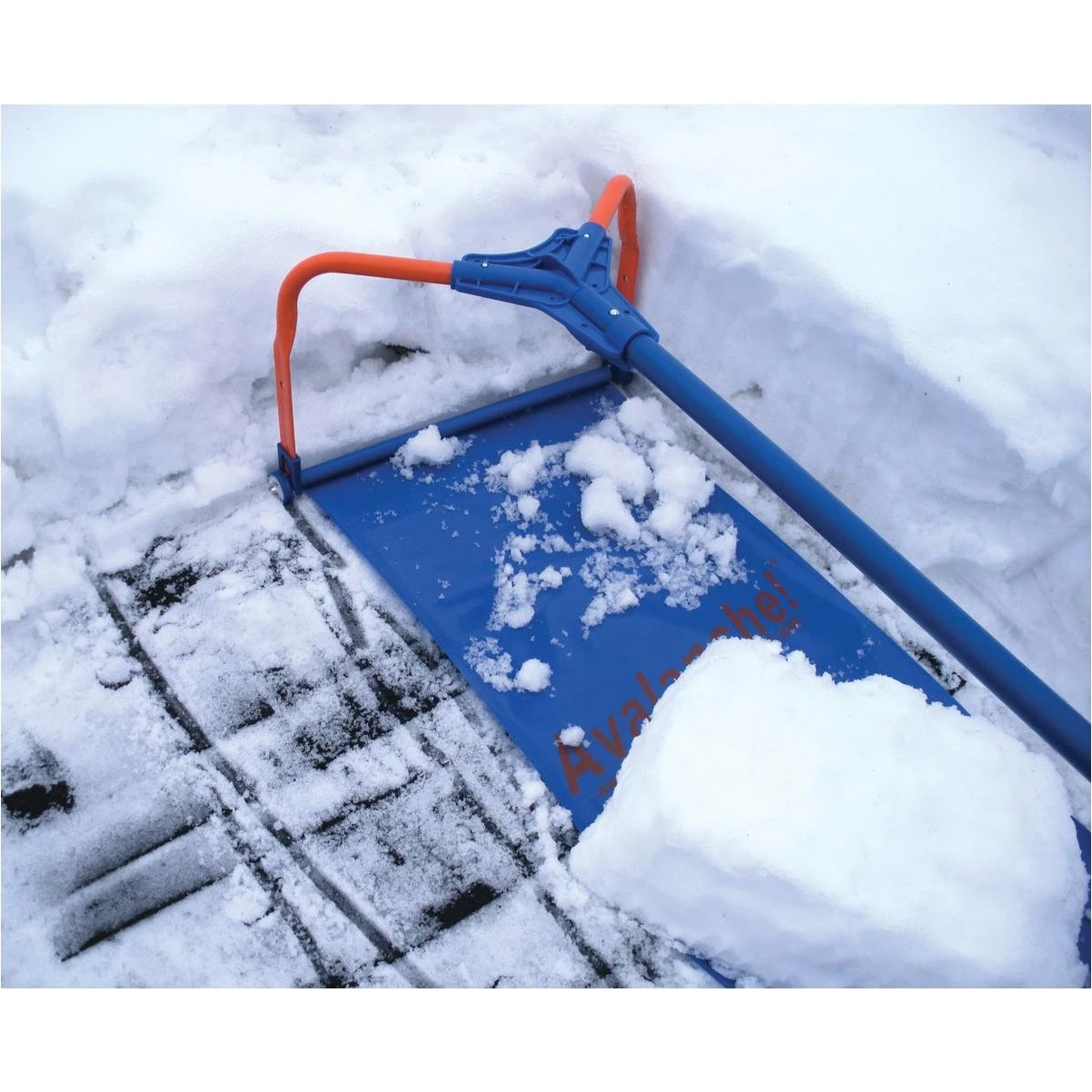Marshalltown Avalanche 500 16 Ft. Fiberglass Snow Roof Rake Removal System
