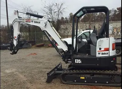 Bobcat E35i Compact Excavator Zero turn carriage, extended digging boom, thumb equipped, hydraulic angle blade, X change for super easy mounting for quick and simple bucket and attachment changes. Various bucket sizes available.