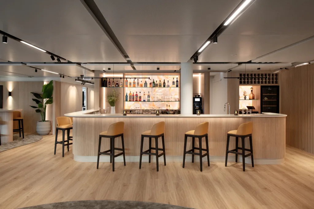 CLINIQUE LA VALLEE - LOUNGE BAR